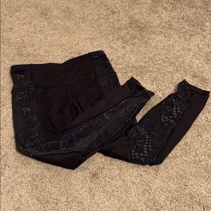 Lululemon mesh side leg tights